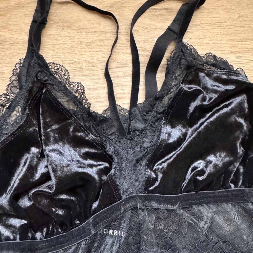 Torrid Black Lace-Trim Velvet Slip Dress with cage neckline size 2 NWT - Picture 5 of 7